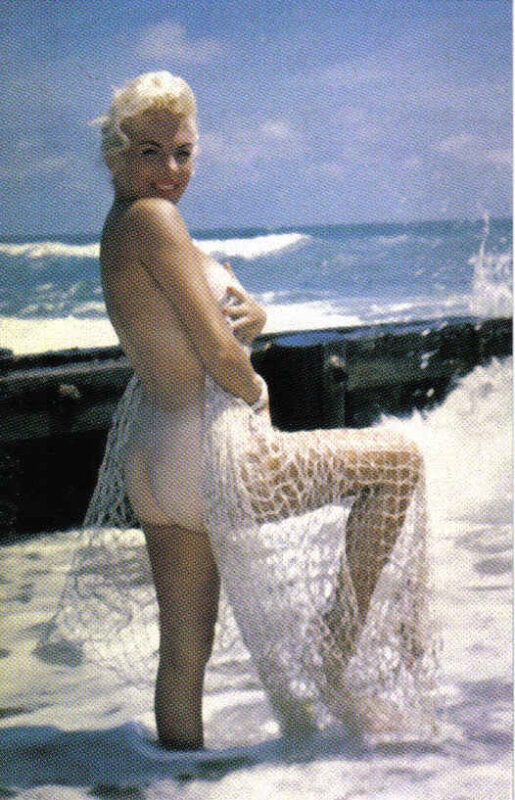 Vintage Girls of the Classic Era on Picture Post Cards Vintage Women of the Retro Era on Picture Post Cards