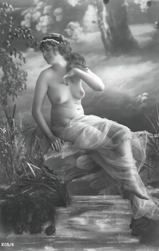 Very high Quality Nude Men and Women in Full Black and White from the Classic Vintage Retro Era Vintage Erotica and Photo Image Galleries of Classic Women Nude in the 1800s to the 1920s