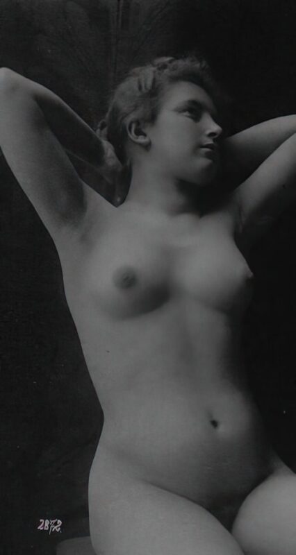 Photo 004 Vintage Nude Girl Mixed, Upscaled - Volume 1