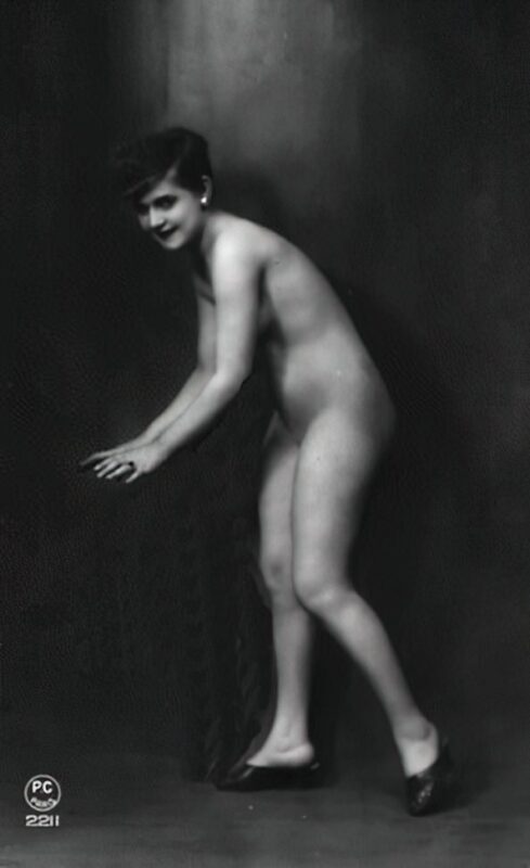 Very high Quality Nude Men and Women in Full Black and White from the Classic Vintage Retro Era Vintage Erotica and Photo Image Galleries of Classic Women Nude in the 1800s to the 1920s