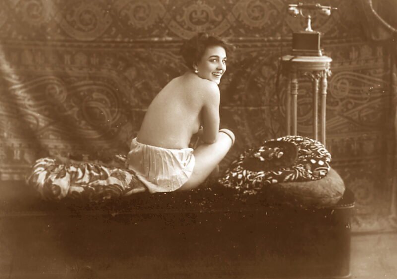Volume 3 of Black and White Photo of Naked / Nude Women and Girls in the Vintage Era