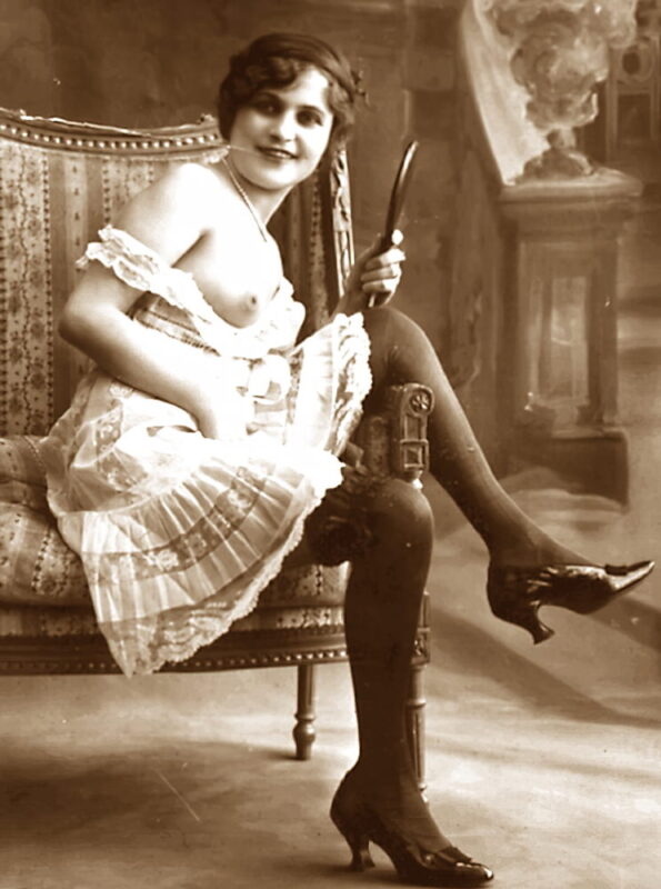 Volume 3 of Black and White Photo of Naked / Nude Women and Girls in the Vintage Era