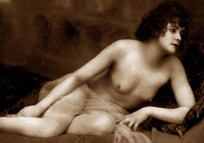 Volume 3 of Black and White Photo of Naked / Nude Women and Girls in the Vintage Era