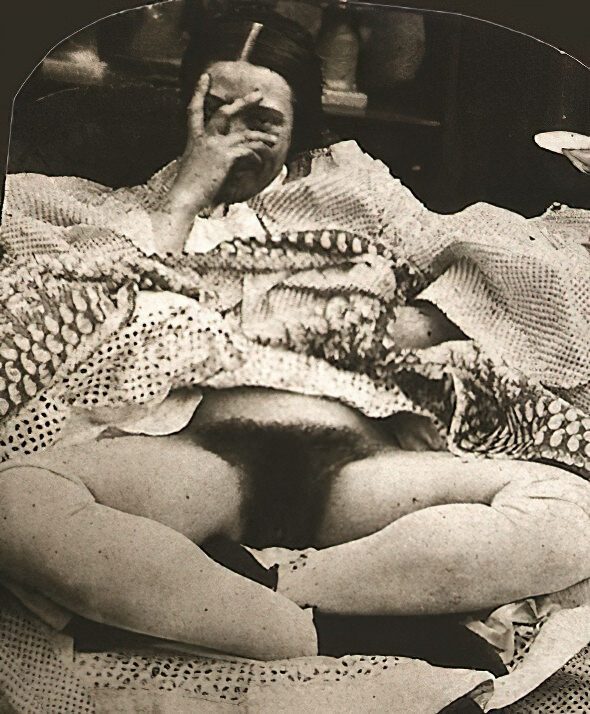 Very high Quality Nude Men and Women in Full Black and White from the Classic Vintage Retro Era Vintage Erotica and Photo Image Galleries of Classic Women Nude in the 1800s to the 1920s