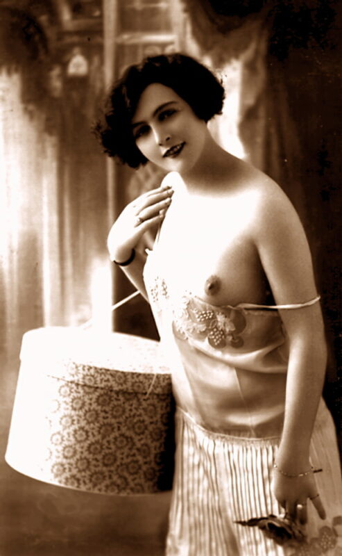 Volume 3 of Black and White Photo of Naked / Nude Women and Girls in the Vintage Era