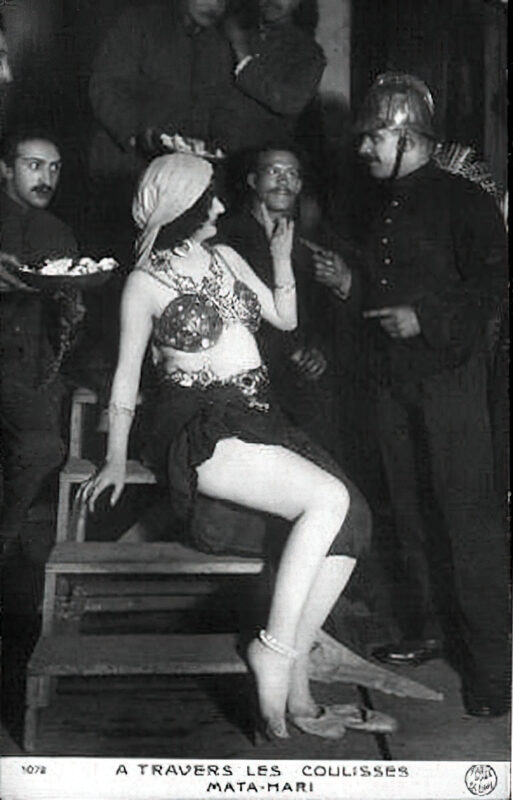 Very high Quality Nude Men and Women in Full Black and White from the Classic Vintage Retro Era Vintage Erotica and Photo Image Galleries of Classic Women Nude in the 1800s to the 1920s