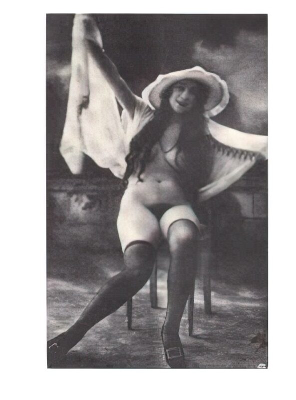 Very high Quality Nude Men and Women in Full Black and White from the Classic Vintage Retro Era Vintage Erotica and Photo Image Galleries of Classic Women Nude in the 1800s to the 1920s