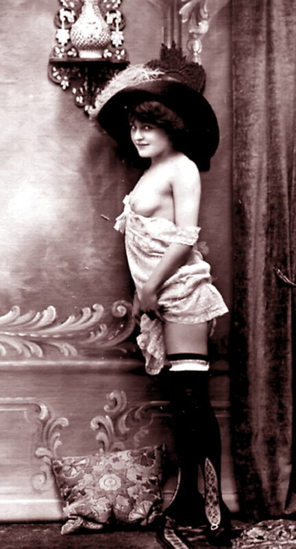 Volume 3 of Black and White Photo of Naked / Nude Women and Girls in the Vintage Era