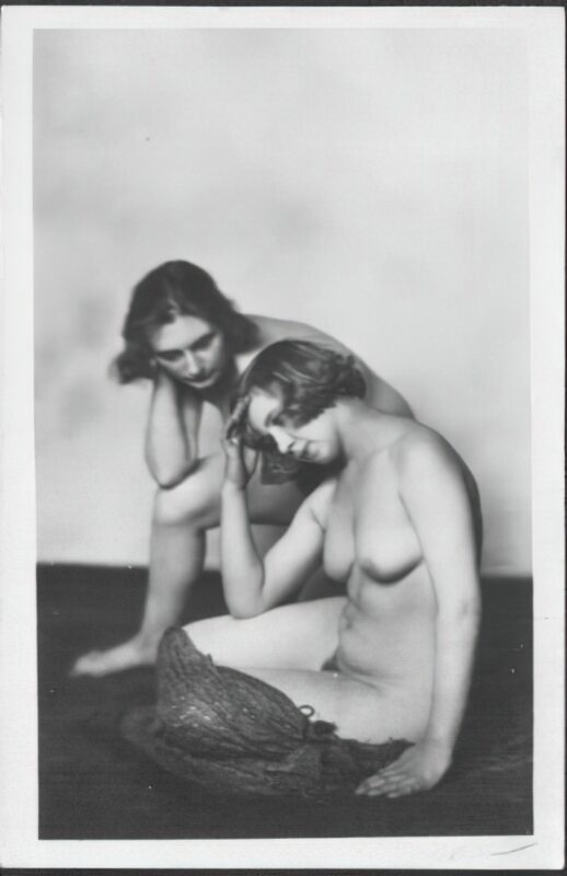 Very high Quality Nude Men and Women in Full Black and White from the Classic Vintage Retro Era Vintage Erotica and Photo Image Galleries of Classic Women Nude in the 1800s to the 1920s