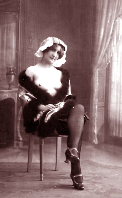 Volume 3 of Black and White Photo of Naked / Nude Women and Girls in the Vintage Era