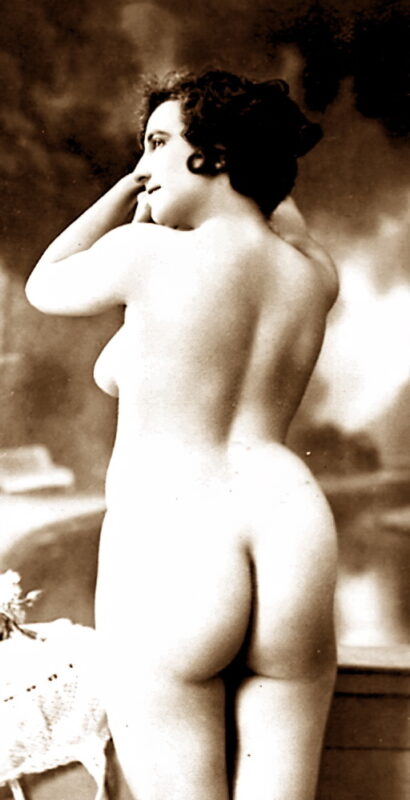 Volume 3 of Black and White Photo of Naked / Nude Women and Girls in the Vintage Era