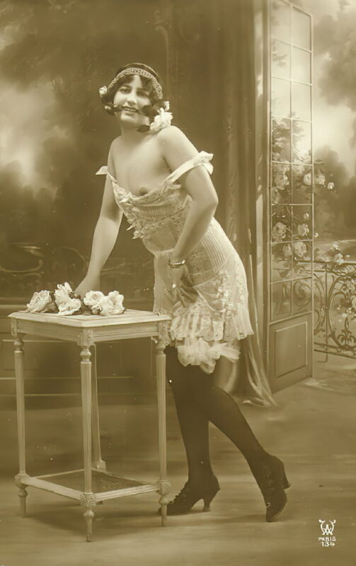 Volume 3 of Black and White Photo of Naked / Nude Women and Girls in the Vintage Era