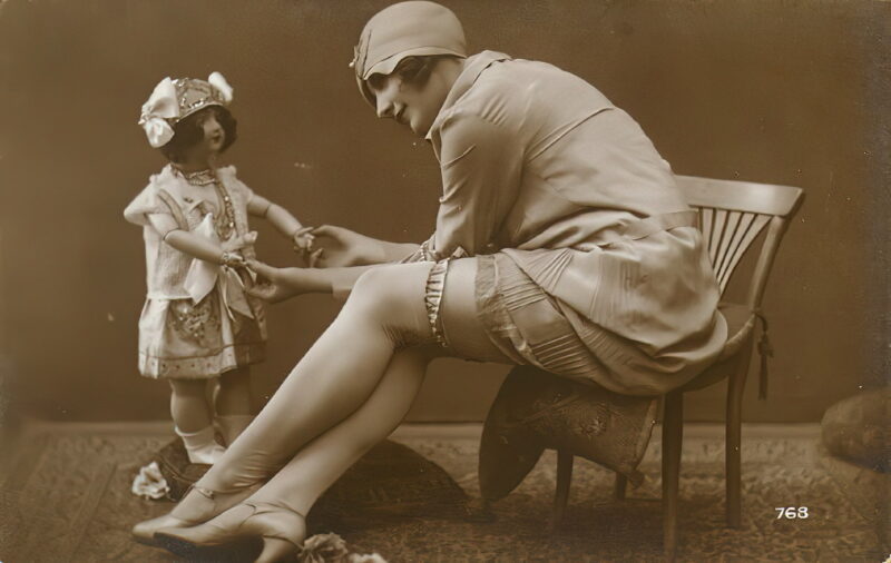 Volume 3 of Black and White Photo of Naked / Nude Women and Girls in the Vintage Era