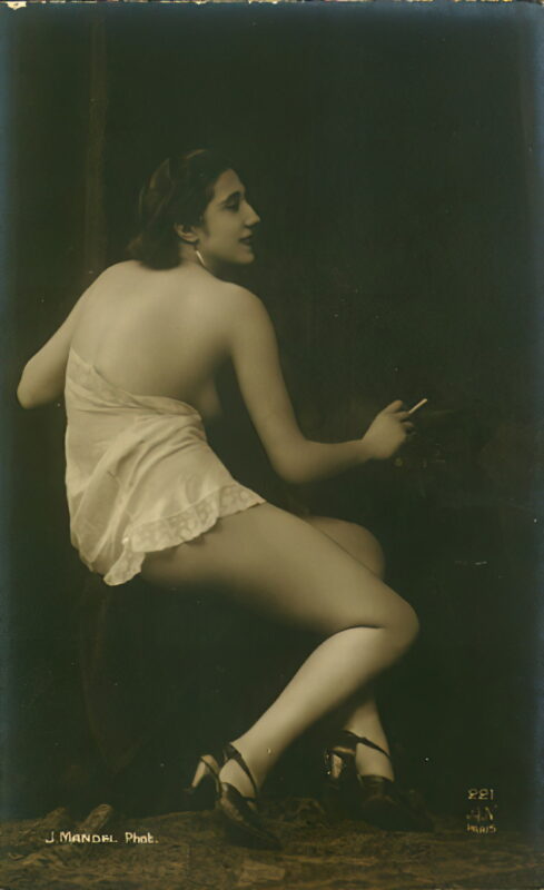 Volume 4 of Black and White Image of Naked / Nude Women and Girls in the Vintage Era
