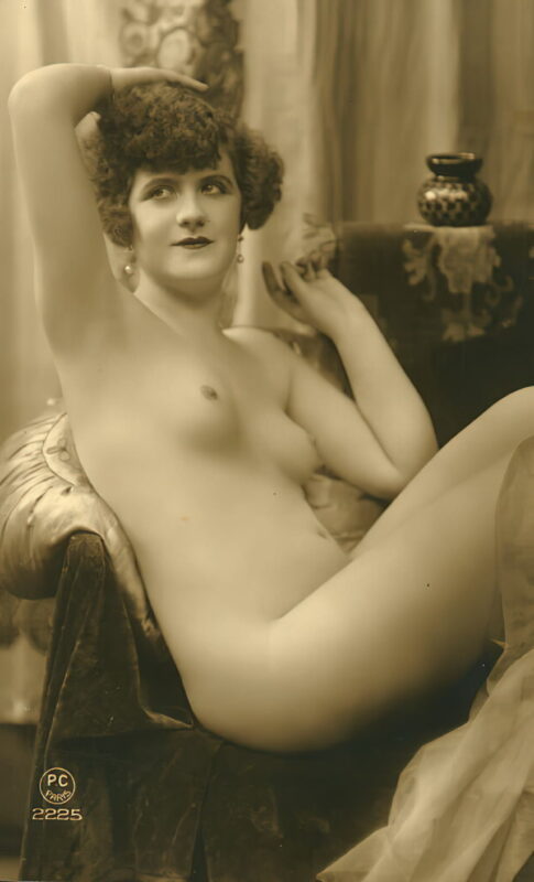 Volume 4 of Black and White Image of Naked / Nude Women and Girls in the Vintage Era
