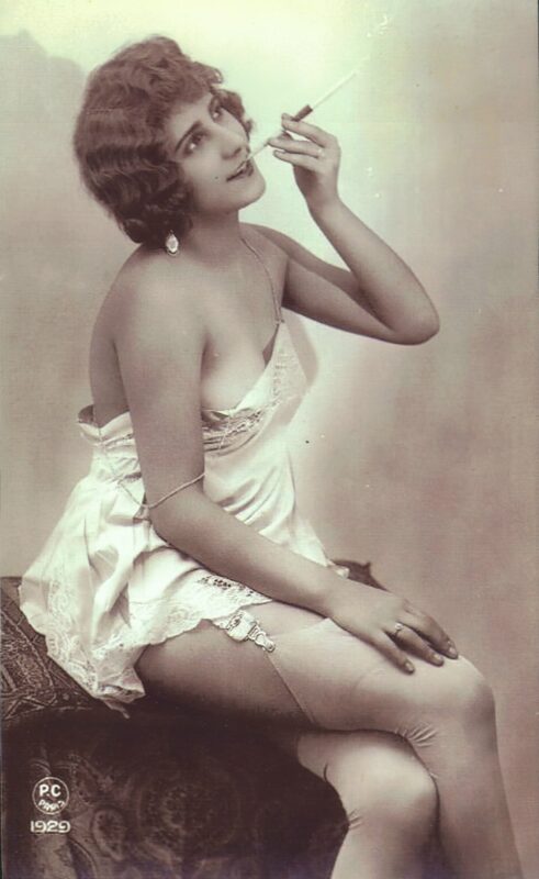Volume 1 of Black and White Image of Naked / Nude Woman in the Classic Retro Period Volume 1 of Black and White Photo of Naked / Nude Women and Girls in the Vintage Era