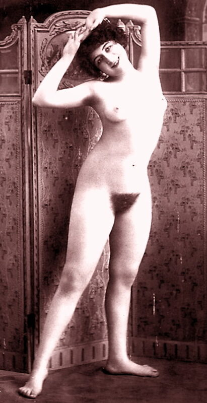 Volume 1 of Black and White Image of Naked / Nude Woman in the Classic Retro Period Volume 1 of Black and White Photo of Naked / Nude Women and Girls in the Vintage Era