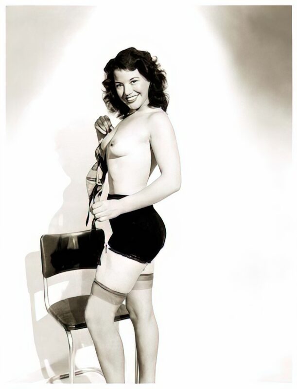 Vintage Nude Girl Mixed, Upscaled - Volume 2 - Photo 012