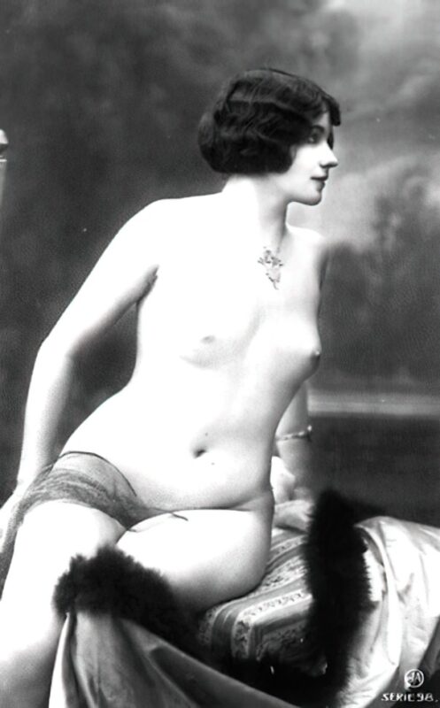 Very high Quality Nude Men and Women in Full Black and White from the Classic Vintage Retro Era Vintage Erotica and Photo Image Galleries of Classic Women Nude in the 1800s to the 1920s