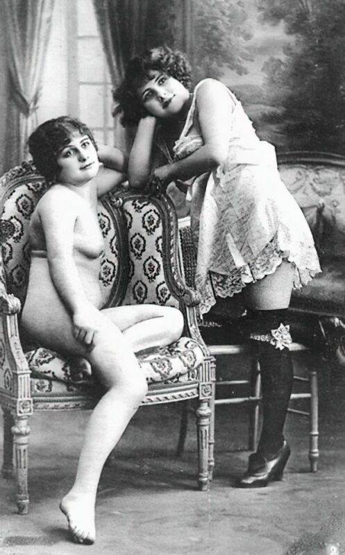 Very high Quality Nude Men and Women in Full Black and White from the Classic Vintage Retro Era Vintage Erotica and Photo Image Galleries of Classic Women Nude in the 1800s to the 1920s