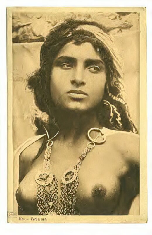 Photo 002 - Ethnic and Indigenous Vintage Nude Men and Women from the YesterYears Photo 002 - Ethnic and Indigenous Vintage Nude Men and Women from the YesterYears
