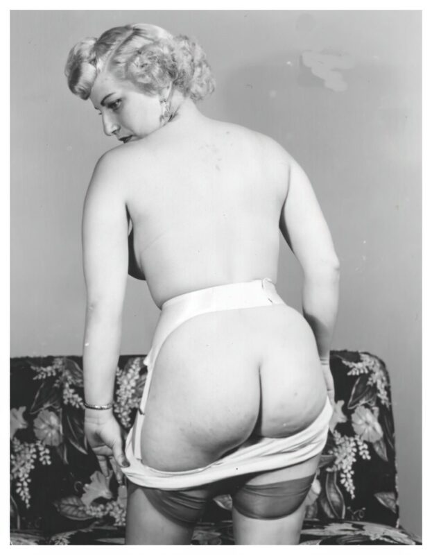 Vintage Erotica and Photo Image Galleries of Classic Women Nude in the 1950's
