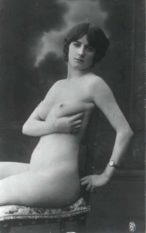 Very high Quality Nude Men and Women in Full Black and White from the Classic Vintage Retro Era Vintage Erotica and Photo Image Galleries of Classic Women Nude in the 1800s to the 1920s