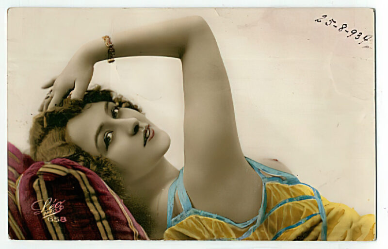 Volume 4 of Black and White Image of Naked / Nude Women and Girls in the Vintage Era