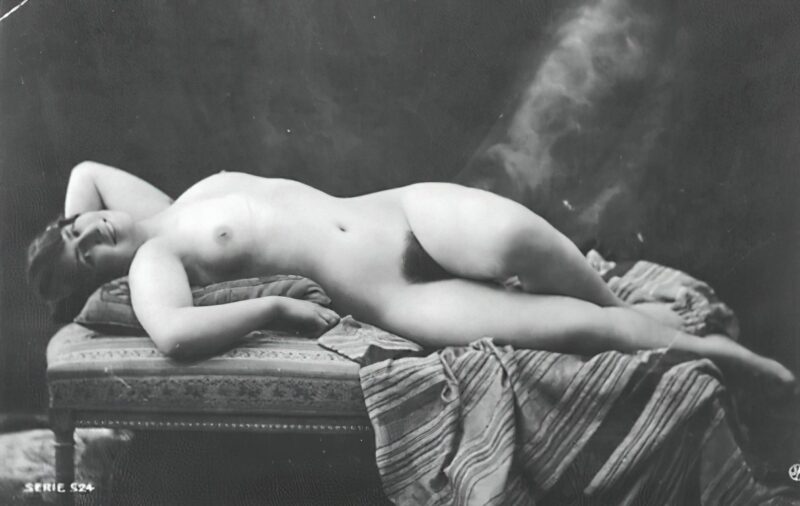 Very high Quality Nude Men and Women in Full Black and White from the Classic Vintage Retro Era Vintage Erotica and Photo Image Galleries of Classic Women Nude in the 1800s to the 1920s