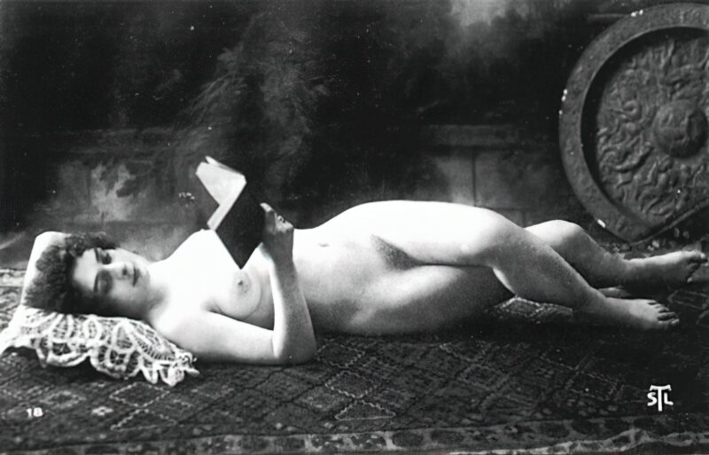 Very high Quality Nude Men and Women in Full Black and White from the Classic Vintage Retro Era Vintage Erotica and Photo Image Galleries of Classic Women Nude in the 1800s to the 1920s