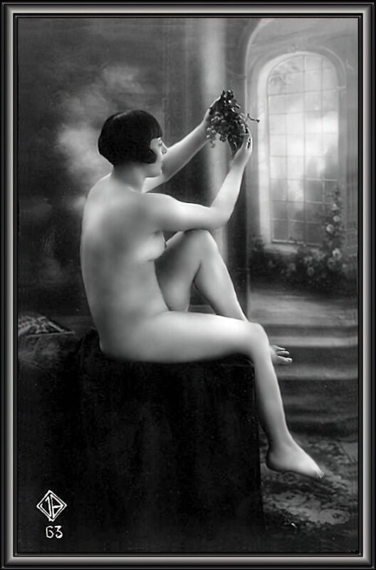 Very high Quality Nude Men and Women in Full Black and White from the Classic Vintage Retro Era Vintage Erotica and Photo Image Galleries of Classic Women Nude in the 1800s to the 1920s