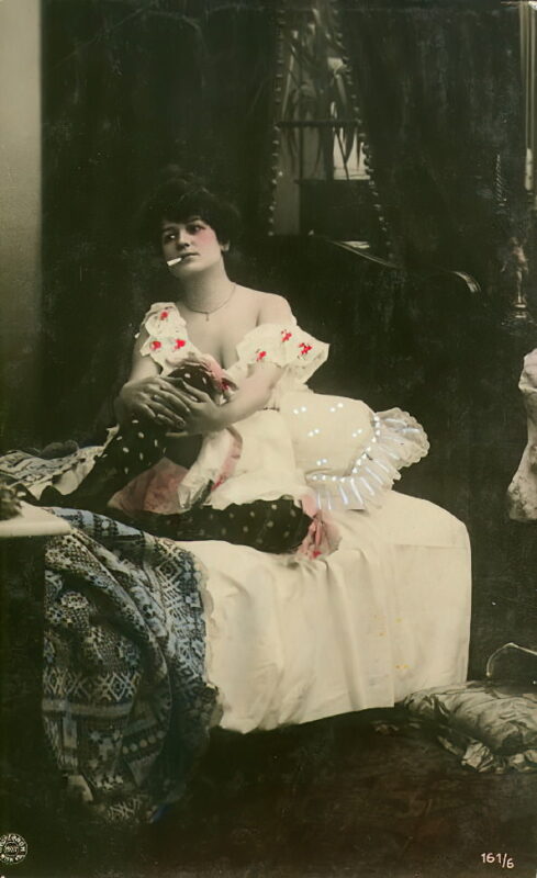 Photo 075 - Color Tint Vintage Nude Men and Women Sepia, Monochrome and Others Photo 075 - Color Tint Vintage Nude Men and Women Sepia, Monochrome and Others