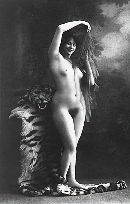 Volume 4 of Black and White Image of Naked / Nude Women and Girls in the Vintage Era