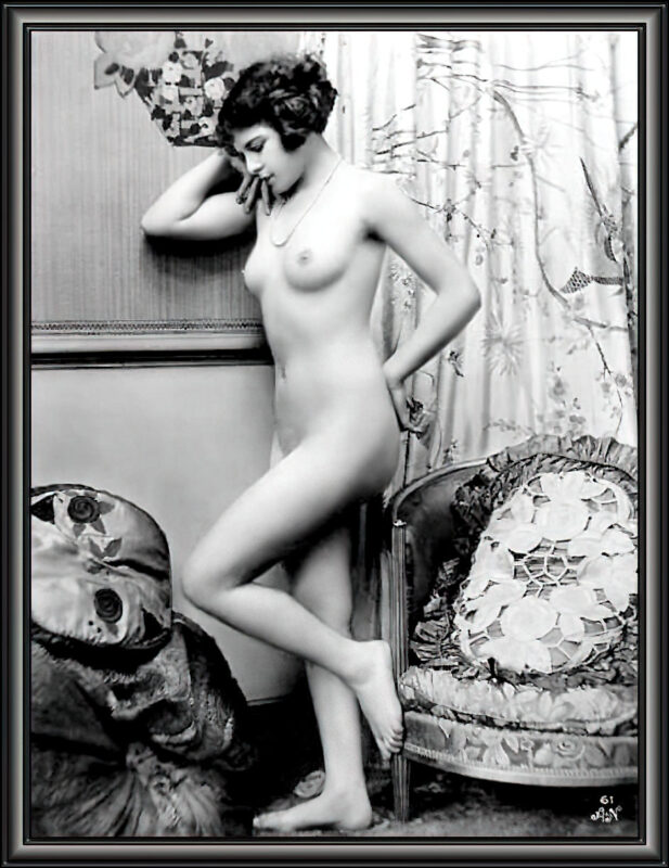 Very high Quality Nude Men and Women in Full Black and White from the Classic Vintage Retro Era Vintage Erotica and Photo Image Galleries of Classic Women Nude in the 1800s to the 1920s