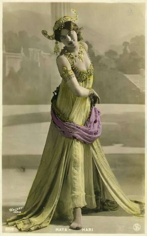 Photo 110 - Color Tint Vintage Nude Men and Women Sepia, Monochrome and Others Photo 110 - Color Tint Vintage Nude Men and Women Sepia, Monochrome and Others