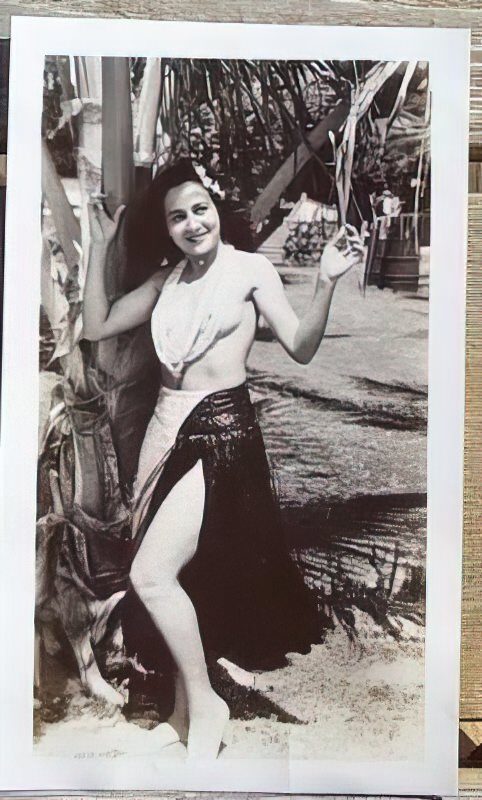 Vintage Nude Girl Mixed, Upscaled - Volume 2 - Photo 080