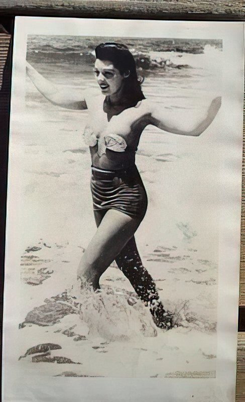 Vintage Nude Girl Mixed, Upscaled - Volume 2 - Photo 086