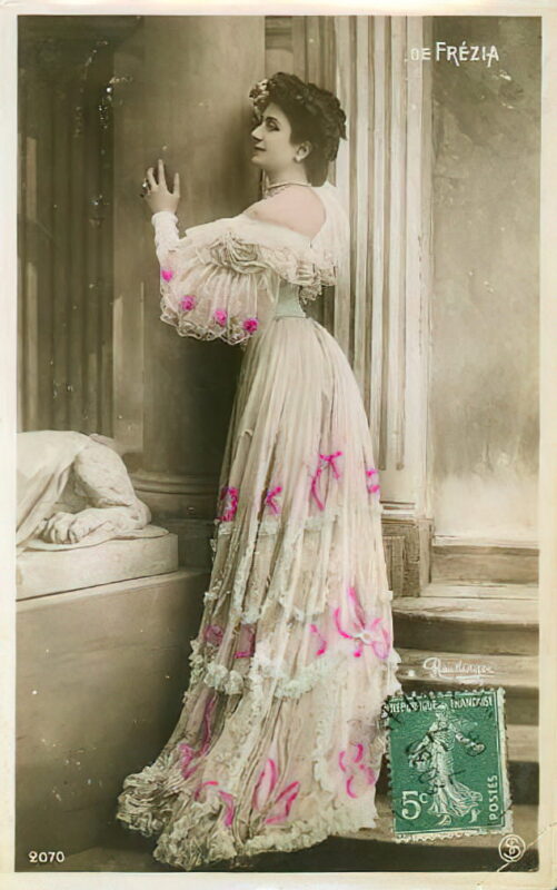 Photo 140 - Color Tint Vintage Nude Men and Women Sepia, Monochrome and Others Photo 140 - Color Tint Vintage Nude Men and Women Sepia, Monochrome and Others