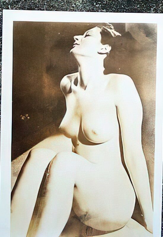 Vintage Nude Girl Mixed, Upscaled - Volume 2 - Photo 094