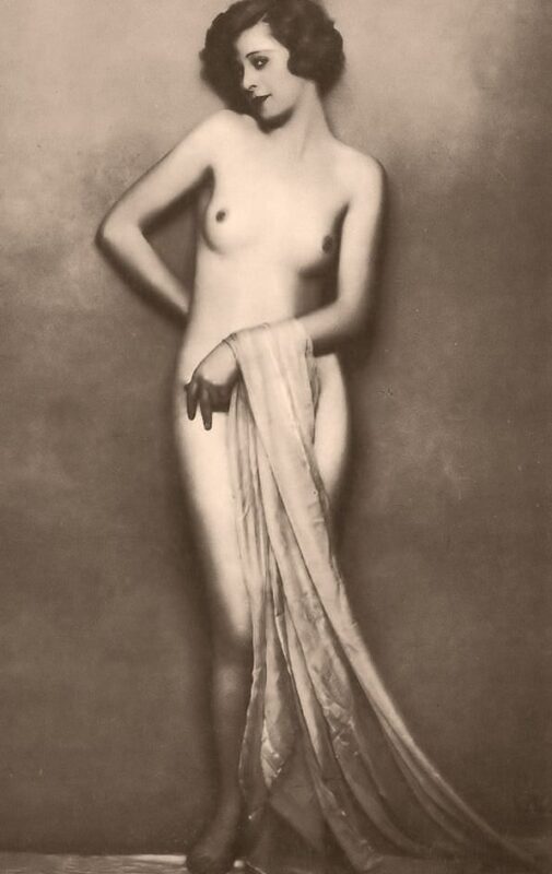 Vintage Erotica and Photo Image Galleries of Classic Women Nude in the 1920's