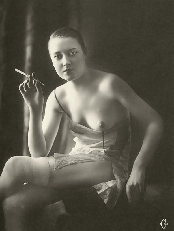 Vintage Erotica and Photo Image Galleries of Classic Women Nude in the 1920's