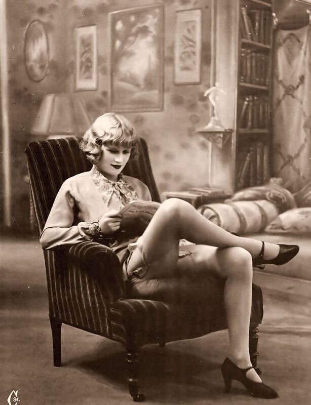 Vintage Erotica and Photo Image Galleries of Classic Women Nude in the 1920's
