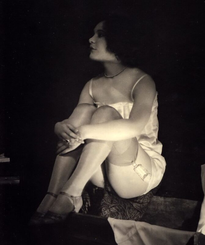Vintage Erotica and Photo Image Galleries of Classic Women Nude in the 1920's