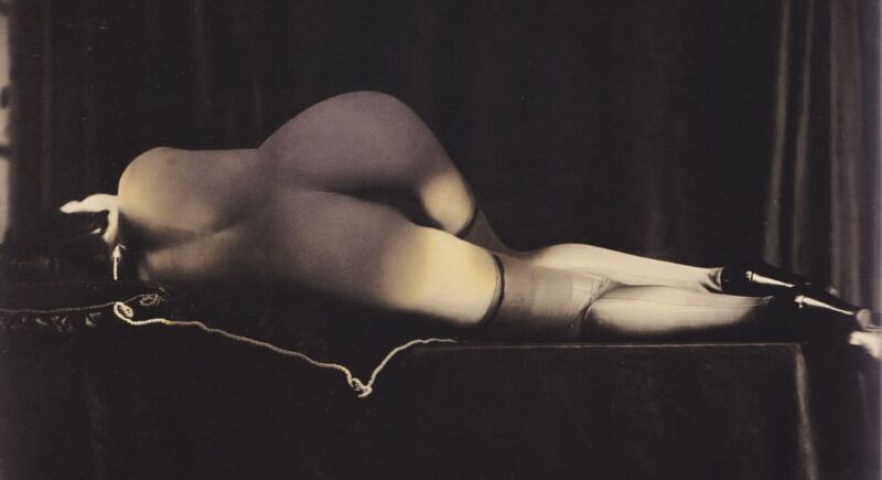 Vintage Erotica and Photo Image Galleries of Classic Women Nude in the 1920's