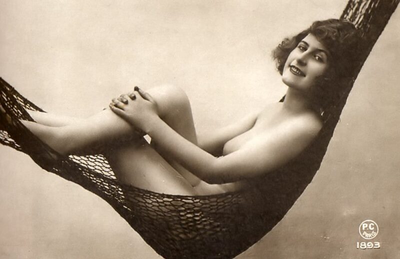 Vintage Erotica and Photo Image Galleries of Classic Women Nude in the 1920's