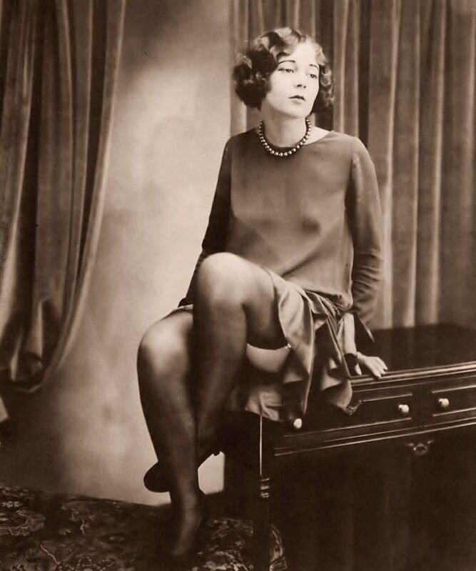 Vintage Erotica and Photo Image Galleries of Classic Women Nude in the 1920's