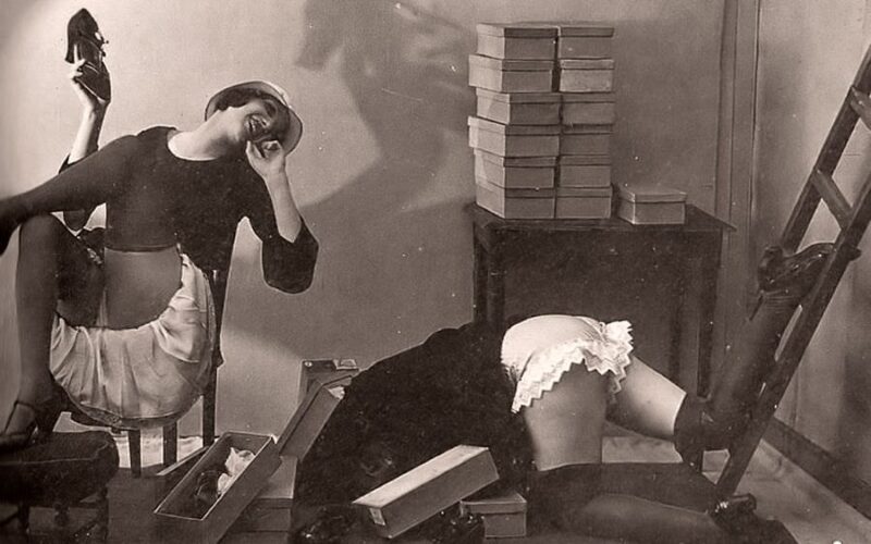 Vintage Erotica and Photo Image Galleries of Classic Women Nude in the 1920's