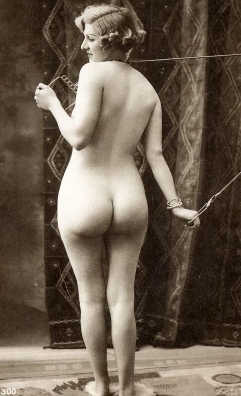Vintage Erotica and Photo Image Galleries of Classic Women Nude in the 1920's
