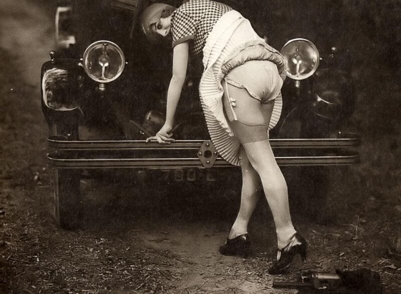 Vintage Erotica and Photo Image Galleries of Classic Women Nude in the 1920's