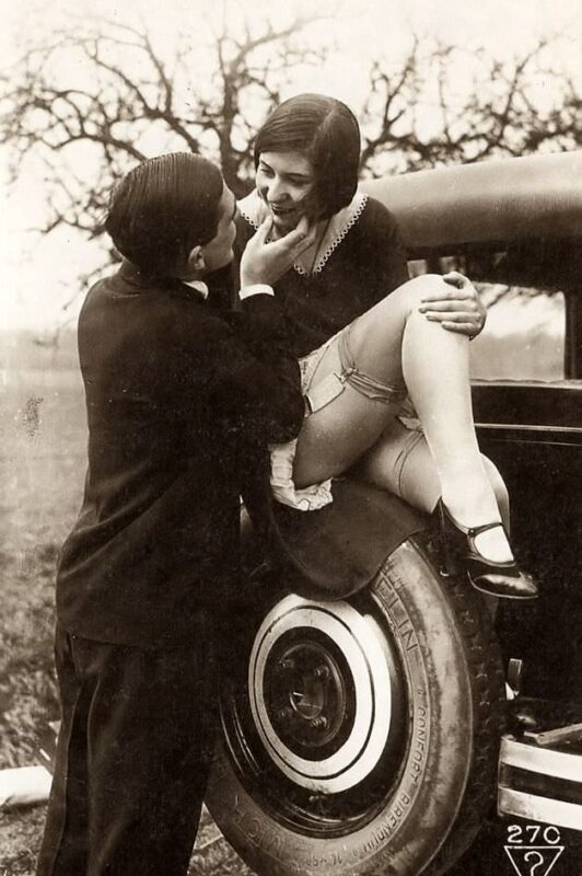 Vintage Erotica and Photo Image Galleries of Classic Women Nude in the 1920's